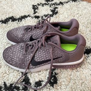 Nike Women’s Air Max Sequent 2 'Taupe Grey'